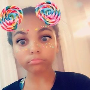 Meet your Posher, Addison